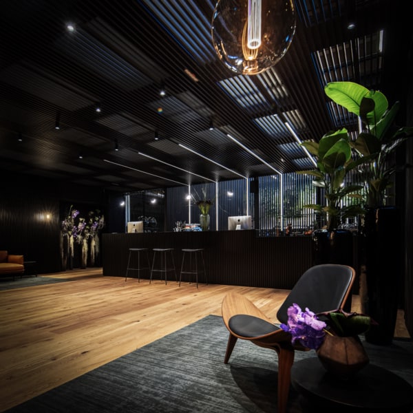 urbanhealthclub, follow the cafe bar, empfang, theke, food, drinks, healthy snacks, vegan food, vegan, frisch, obst, salate